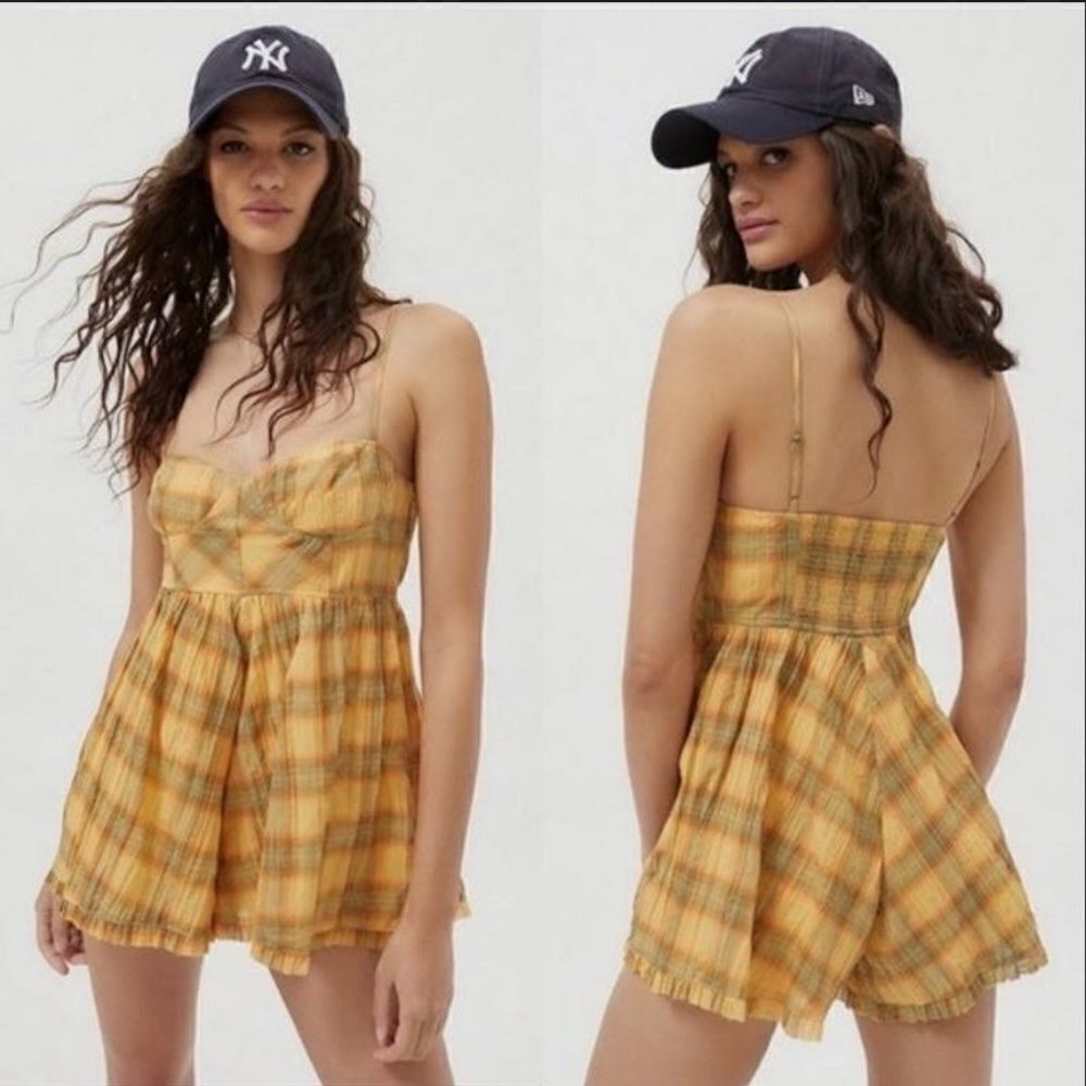 NWOT Urban Outfitters Plaid Bustier Romper M